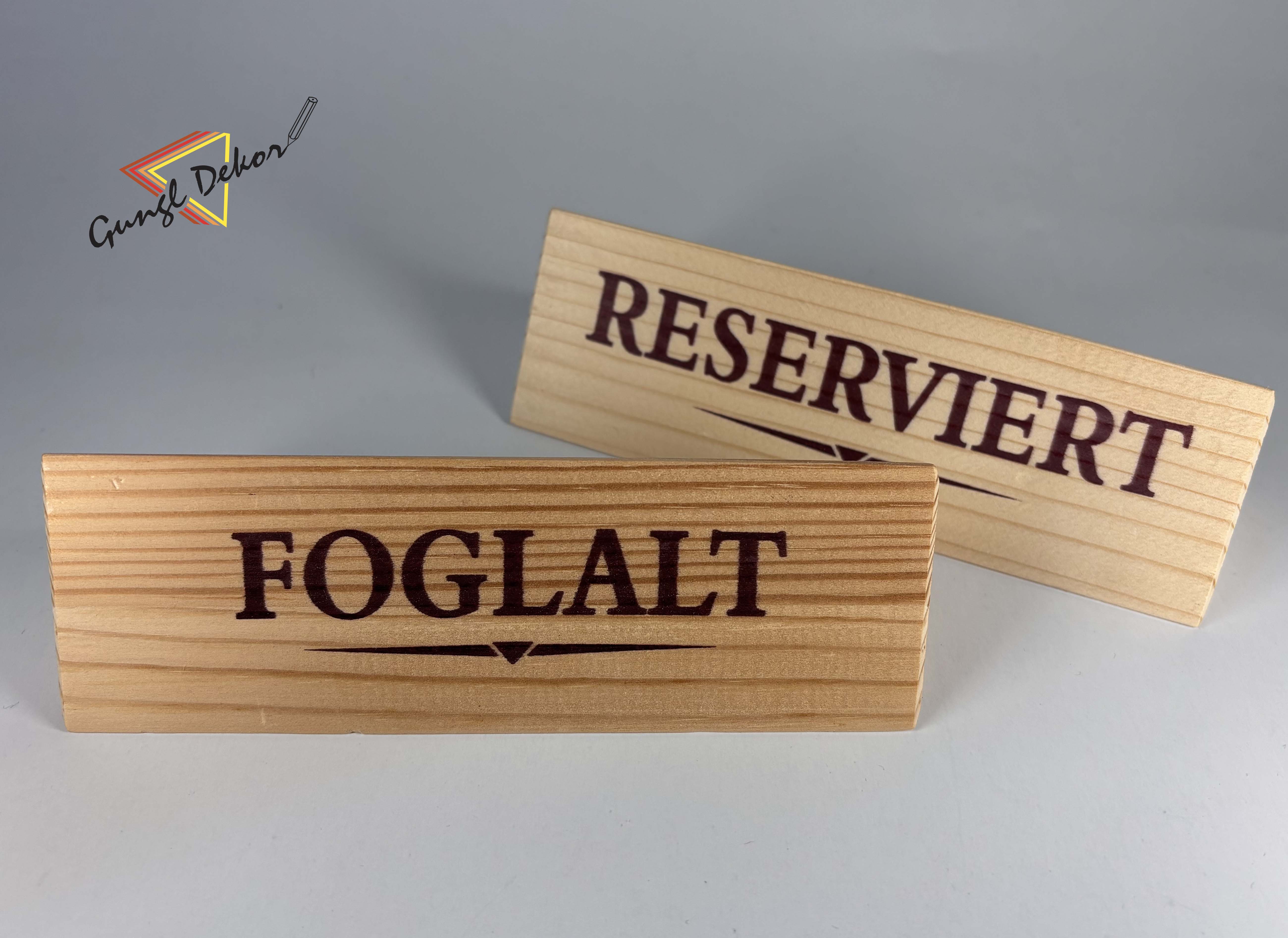 Foglalt - Reserviert hárömszög fatábla